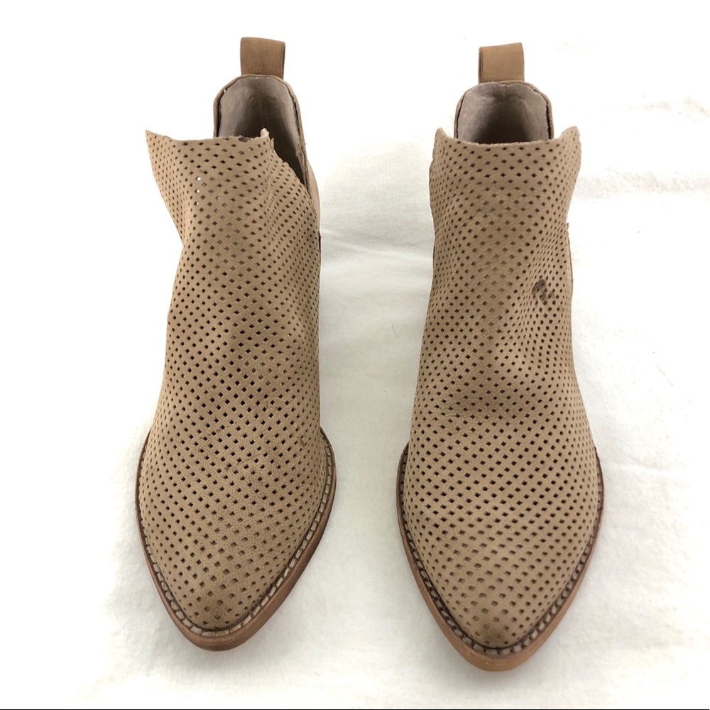 Dolce Vita Women's Sonya Sand Nubuck Size 6